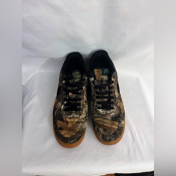 Size 10.5 - Nike Realtree x Air Force 1 Low Tan Camo - Picture 1 of 8
